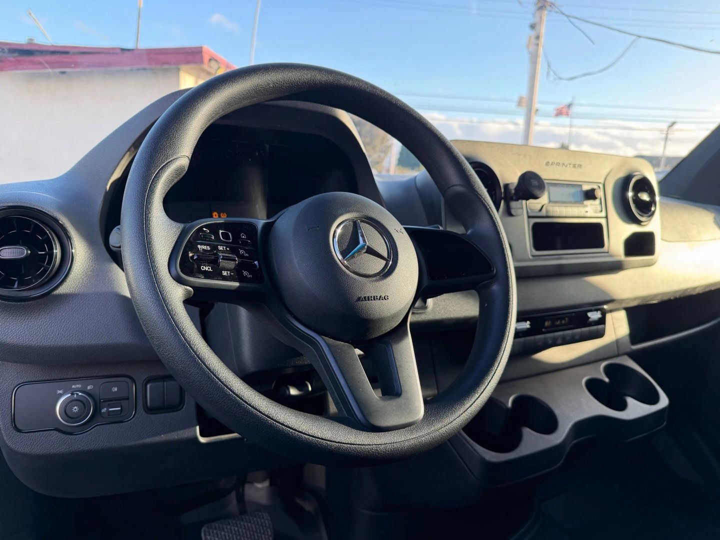 Used 2020 Mercedes-Benz Sprinter 2500 image 11