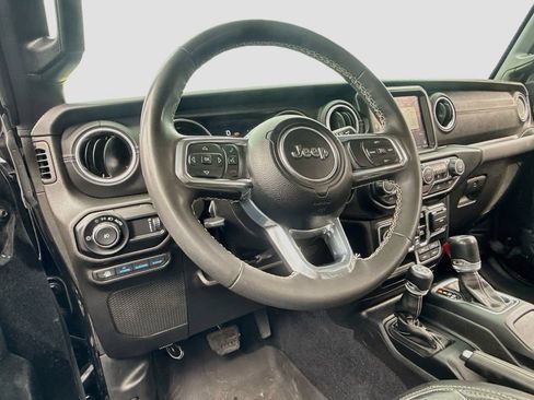 Used 2023 Jeep Wrangler Unlimited Sahara w/ Cold Weather Group AWD/4WD image 12