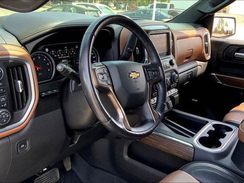 Used 2021 Chevrolet Silverado 1500 High Country w/ Technology Package image 14