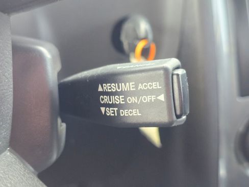 Used 2009 Dodge Challenger R/T RWD image 22