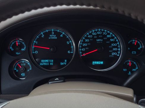 Used 2010 Chevrolet Suburban LTZ image 35