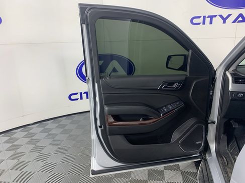 Used 2017 GMC Yukon SLE w/ SLE Value Package image 14