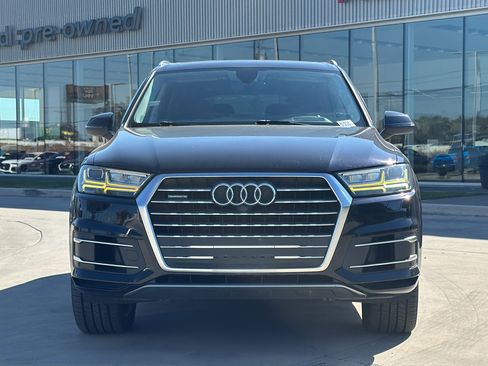 Used 2017 Audi Q7 3.0T Prestige w/ Prestige Package image 2