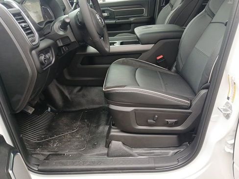 New 2026 RAM 3500 Big Horn w/ Laramie Trim Package image 32