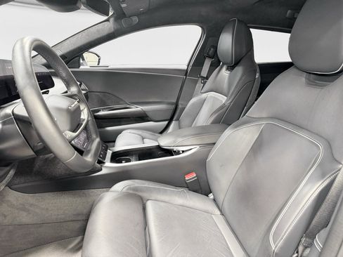 Used 2024 Lucid Air Touring AWD/4WD image 18