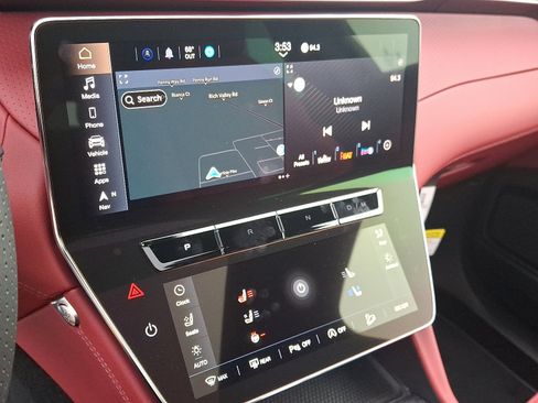 New 2025 Maserati Grecale Modena image 8