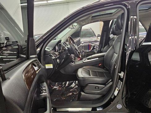 Used 2014 Mercedes-Benz ML 350 4MATIC w/ Premium 1 Package image 32