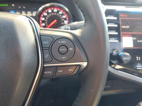 Used 2018 Toyota Camry XSE image 26