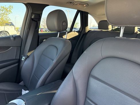 Used 2021 Mercedes-Benz GLC 300 image 9