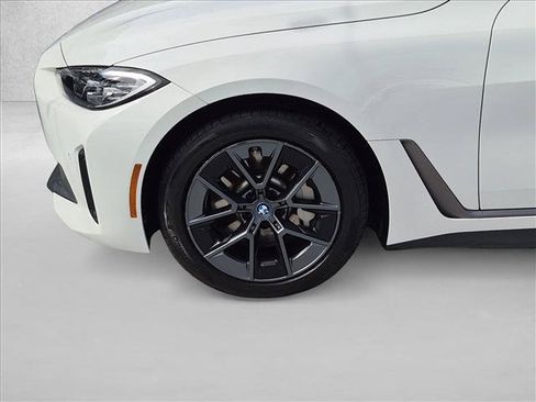 Used 2023 BMW i4 eDrive40 RWD image 25