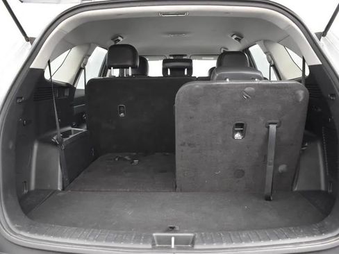 Used 2022 Kia Sorento S image 16