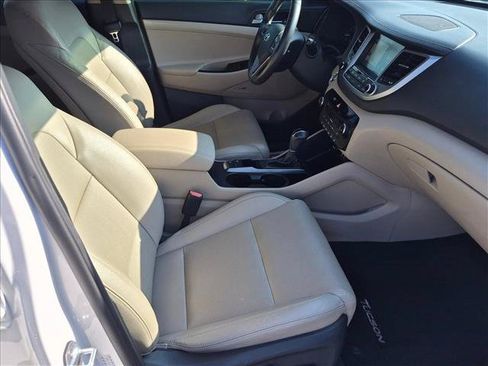 Used 2017 Hyundai Tucson SE Plus w/ Cargo Package FWD image 25