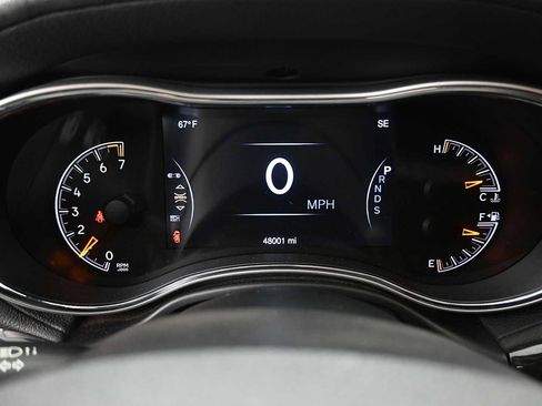 Used 2015 Jeep Grand Cherokee High Altitude AWD/4WD image 10