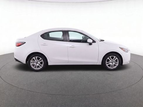 Used 2018 Toyota Yaris iA FWD image 8