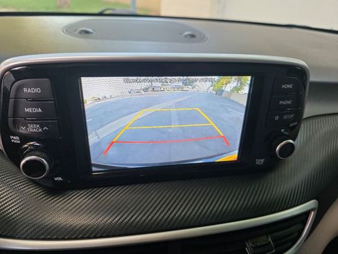 Used 2017 Toyota Corolla LE w/ Carpet Mat Package (TMS) FWD image 27