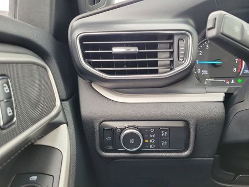 Certified 2023 Ford Explorer XLT w/ Equipment Group 202A image 22