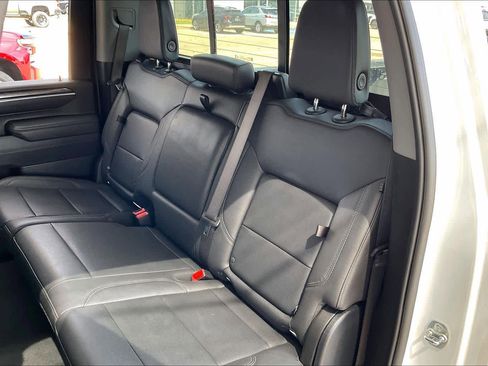 Used 2025 Chevrolet Silverado 2500 LTZ w/ LTZ Premium Package AWD/4WD image 21