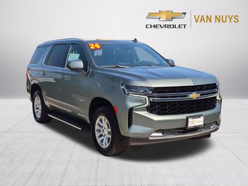 Used 2024 Chevrolet Tahoe LS RWD image 3