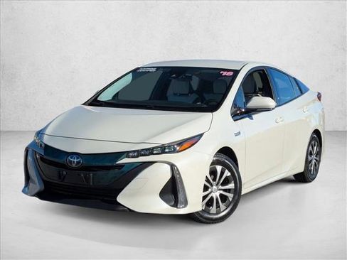 Used 2018 Toyota Prius Prime Premium image 1