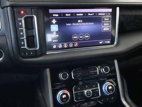 Used 2021 GMC Yukon Denali w/ Denali Premium Package AWD/4WD image 32