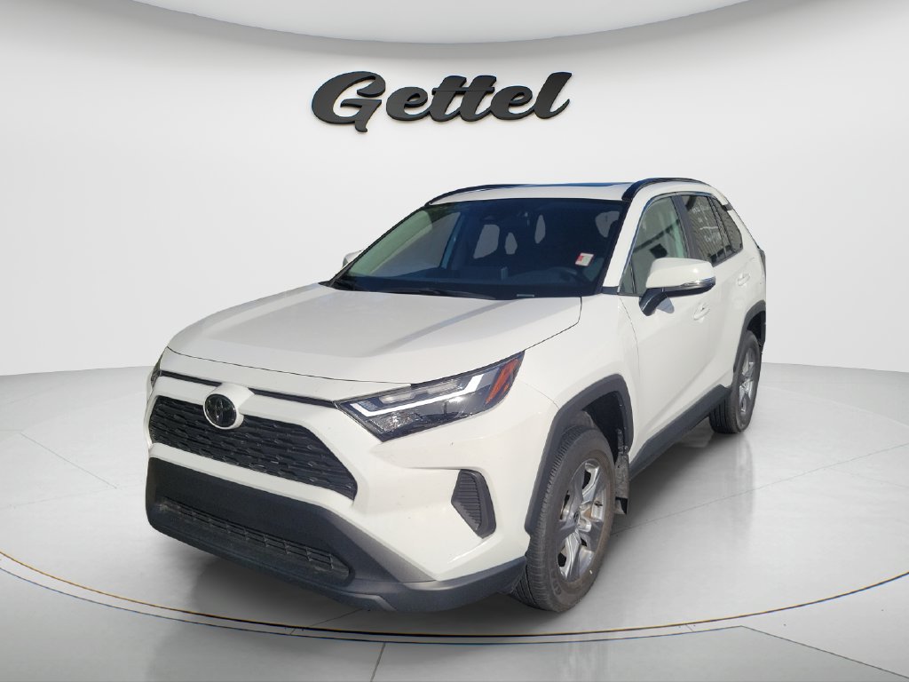 Used 2025 Toyota RAV4 XLE w/ Convenience Package FWD image 1