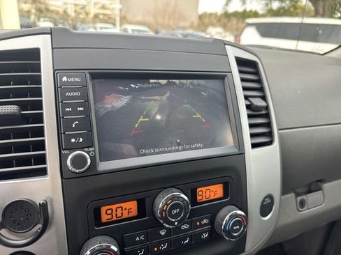 Used 2020 Nissan Frontier SV image 21