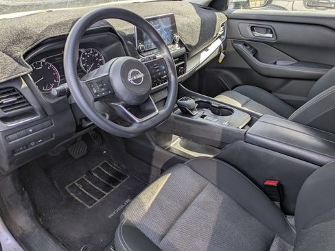 Used 2024 Nissan Rogue SV FWD image 7