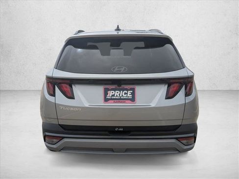 Used 2025 Hyundai Tucson SEL FWD image 6