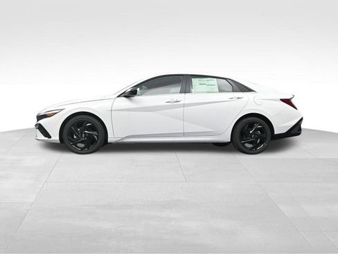 New 2026 Hyundai Elantra SEL Sport Premium FWD image 33