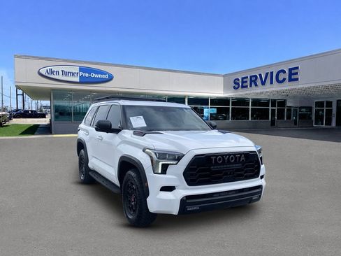 Used 2025 Toyota Sequoia TRD Pro AWD/4WD image 2