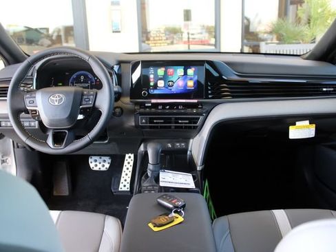 Used 2026 Toyota Camry SE FWD image 2