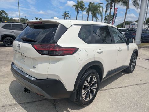 Used 2023 Nissan Rogue SV FWD image 4