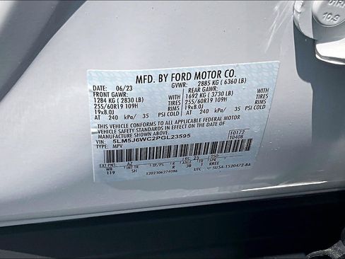 Used 2023 Lincoln Aviator 2WD image 19
