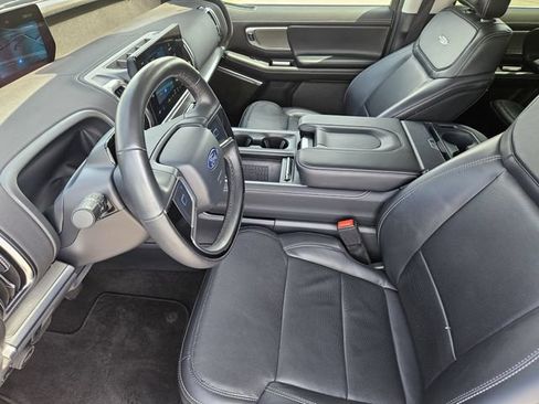 Used 2025 Ford Expedition Max Platinum AWD/4WD image 14