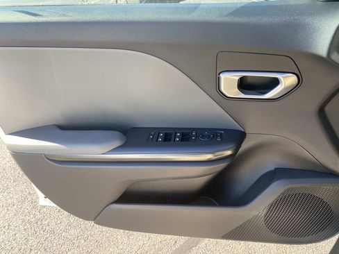 New 2025 Kia K4 LXS image 14