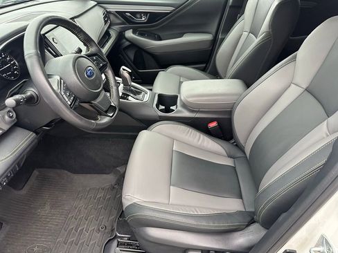 Used 2025 Subaru Outback Onyx Edition image 25