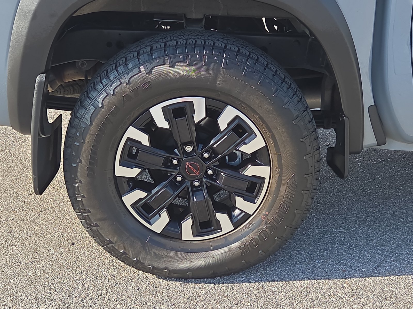 Used 2024 Nissan Frontier PRO-4X w/ Off-Road Protection Package AWD/4WD image 7