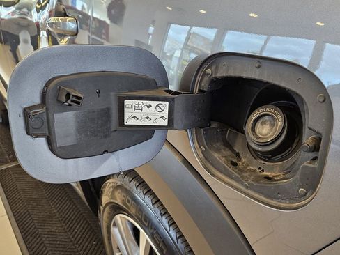 Certified 2023 Nissan Pathfinder SL image 33