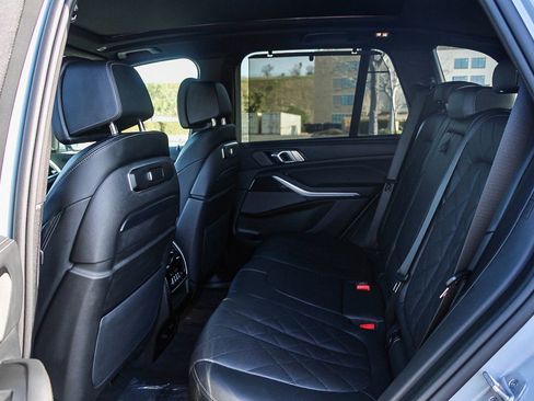 Used 2025 BMW X5 M60i image 18