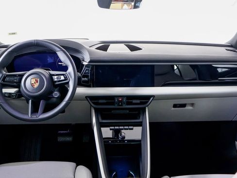 New 2026 Porsche Macan 4 Electric image 16