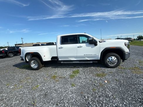 New 2026 GMC Sierra 3500 SLT w/ SLT Premium Package AWD/4WD image 20