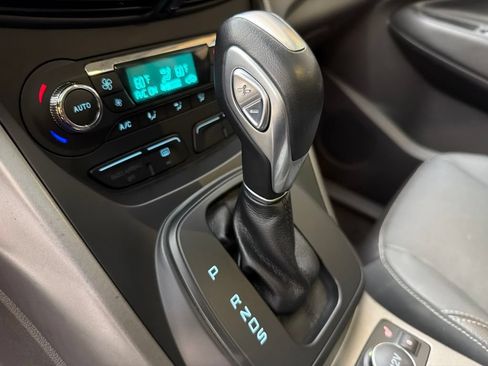 Used 2014 Ford Escape SE w/ Equipment Group 201A AWD/4WD image 39