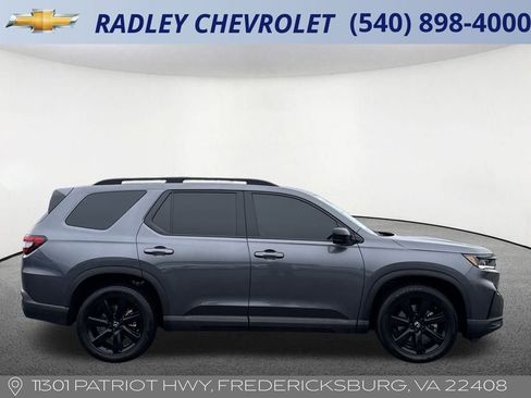 Used 2025 Honda Pilot Black Edition image 19