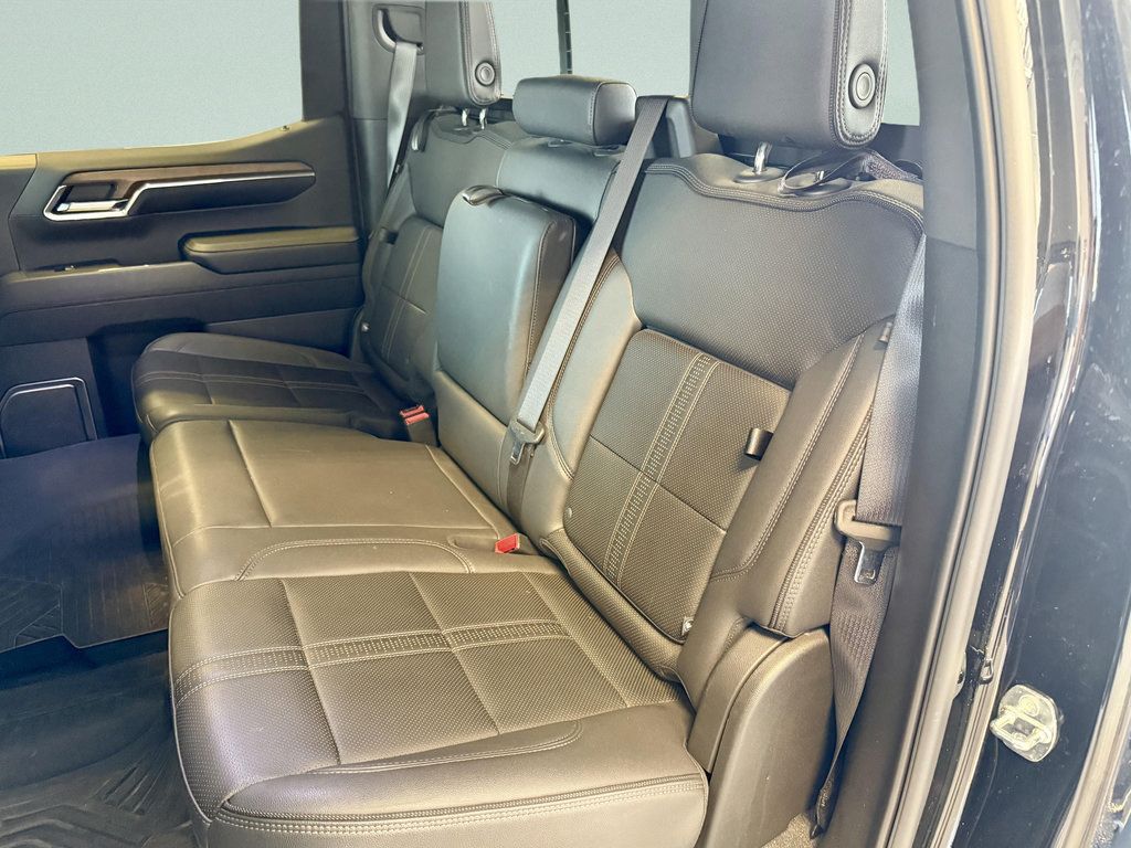 Used 2023 Chevrolet Silverado 1500 High Country w/ Technology Package AWD/4WD image 19