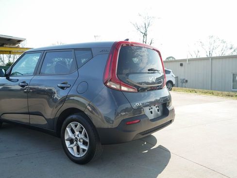 Used 2022 Kia Soul LX w/ Technology Package image 14