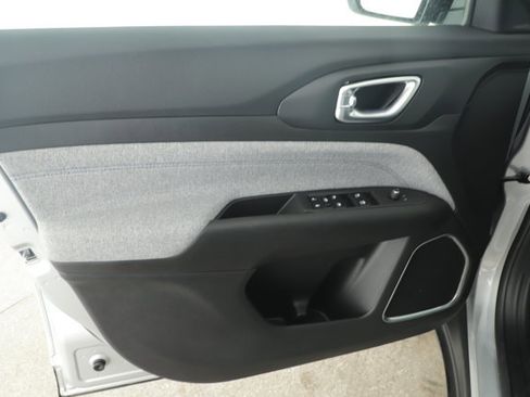 New 2026 Jeep Compass Latitude AWD/4WD image 8