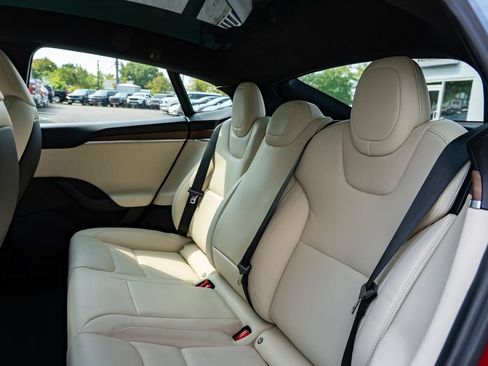 Used 2022 Tesla Model S AWD/4WD image 19