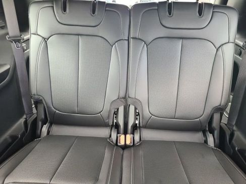 New 2025 Jeep Grand Cherokee L Limited w/ Luxury Tech Group II AWD/4WD image 22