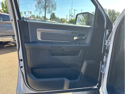 Used 2022 RAM 1500 Classic SLT image 15