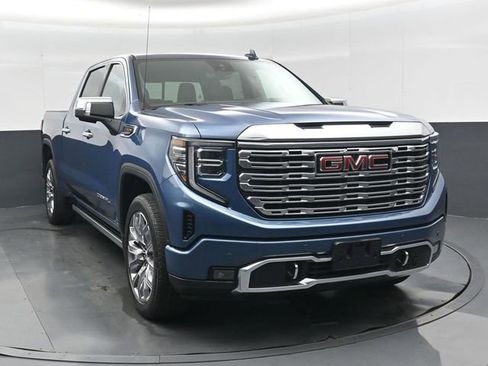 Used 2024 GMC Sierra 1500 Denali AWD/4WD image 12